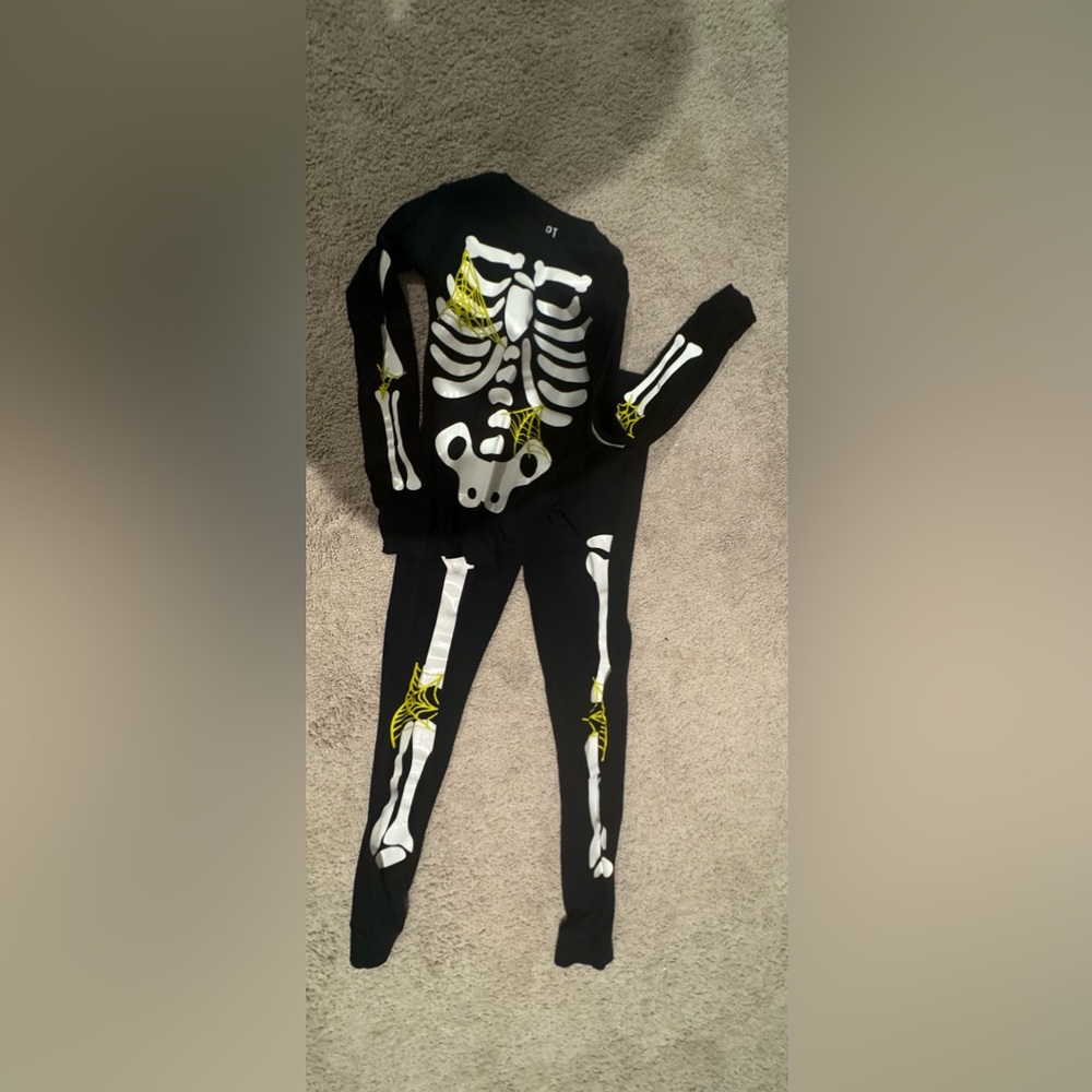 Boys Size 14 Glow in the Dark Halloween PJ